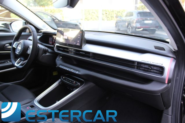 JEEP Avenger usata, con USB