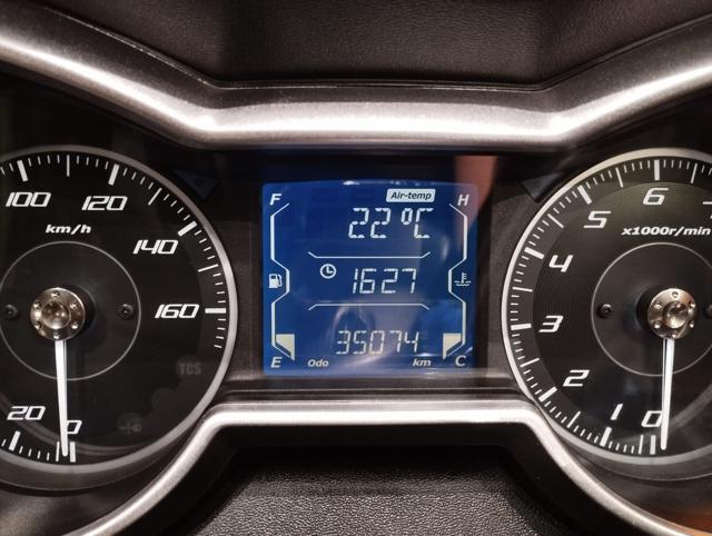 YAMAHA X-MAX 300 usata 6