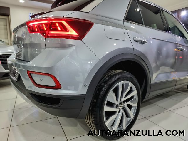 VOLKSWAGEN T-Roc usata, con MP3