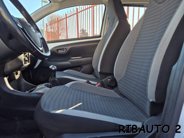 TOYOTA Aygo usata, con Isofix