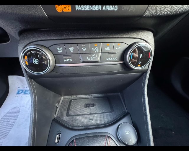 FORD Fiesta usata, con Sensori di parcheggio posteriori