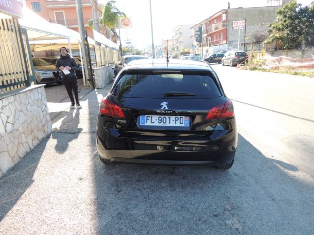 PEUGEOT 308 usata, con Cerchi in lega
