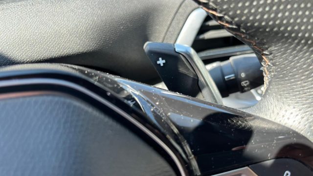 PEUGEOT 3008 usata, con Sedile posteriore sdoppiato
