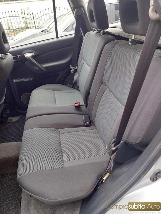 TOYOTA RAV 4 MY23 usata, con Specchietti laterali elettrici