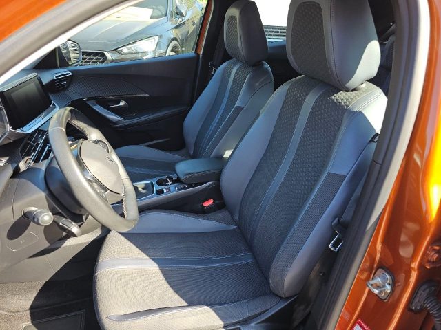PEUGEOT 2008 usata, con Autoradio digitale