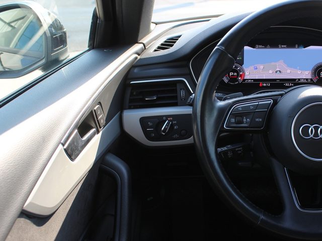 AUDI A4 usata, con Tettuccio apribile