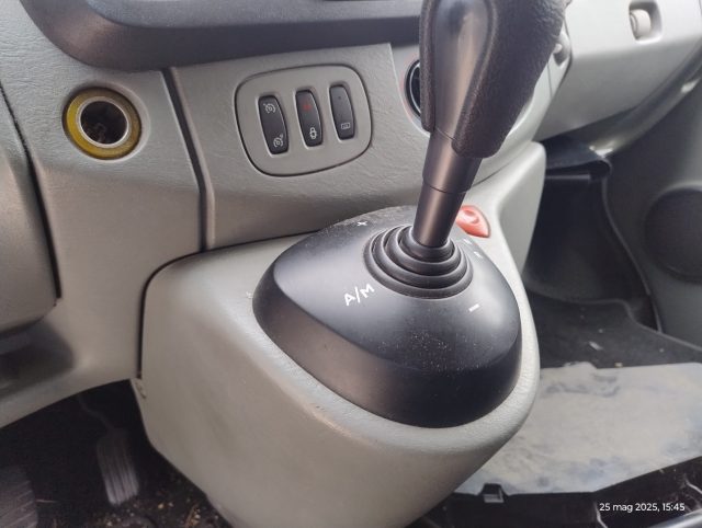 RENAULT Trafic usata, con Sound system