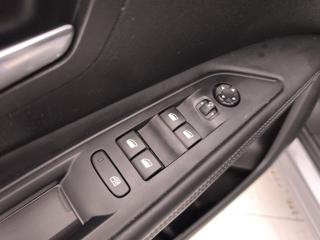 PEUGEOT 3008 usata, con Leve al volante