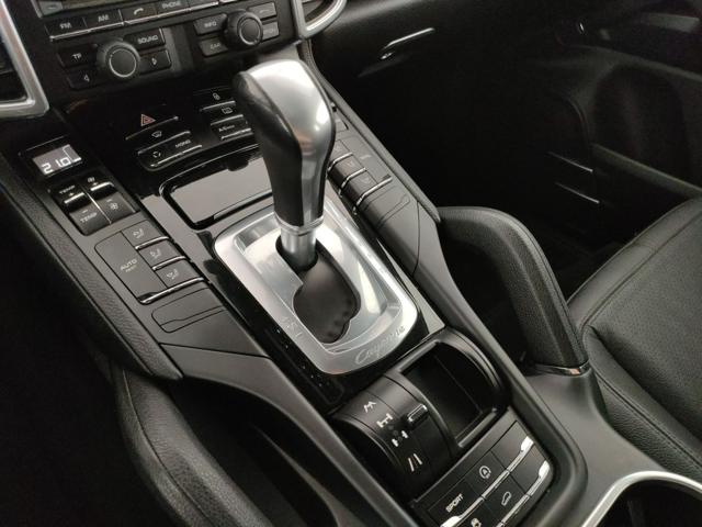 PORSCHE Cayenne usata, con USB