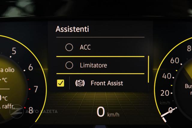 VOLKSWAGEN Golf usata, con Autoradio digitale