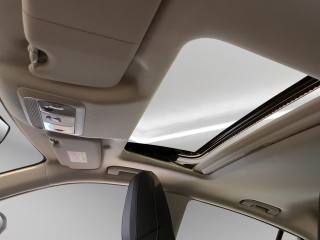 DONGFENG Shine usata, con Bluetooth