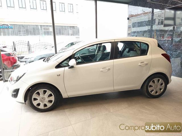 OPEL Corsa usata, con Autoradio