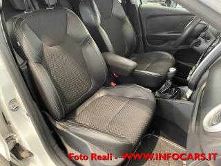 RENAULT Clio usata, con Specchietti laterali elettrici