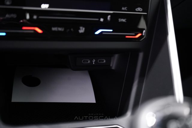VOLKSWAGEN Polo usata, con Specchietti laterali elettrici
