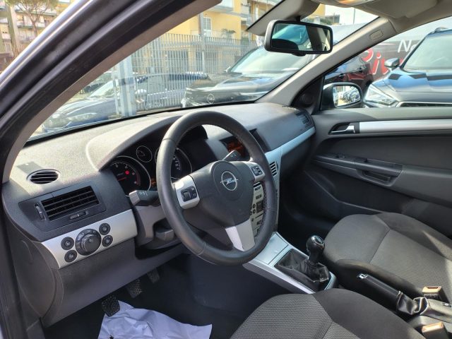 OPEL Astra usata, con Autoradio