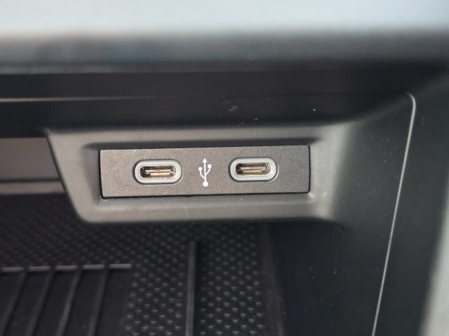 VOLKSWAGEN Taigo usata, con Schermo multifunzione interamente digitale