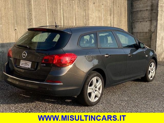 OPEL Astra usata, con Autoradio