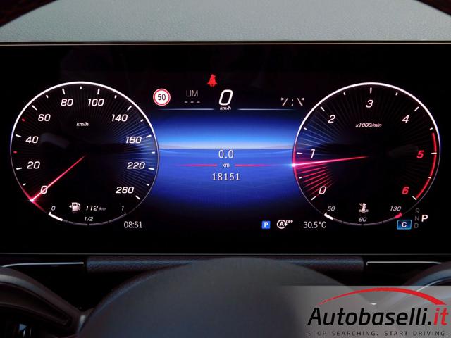 MERCEDES-BENZ GLA 180 usata, con Sensori di parcheggio posteriori