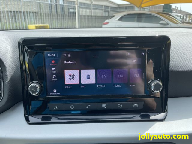 SEAT Arona usata, con USB