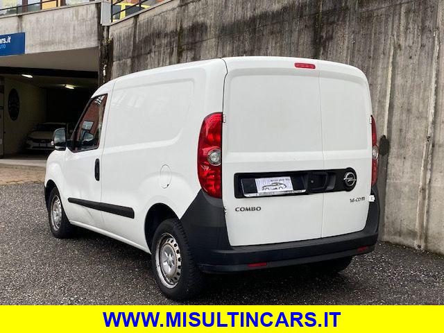 OPEL Combo usata, con Controllo trazione