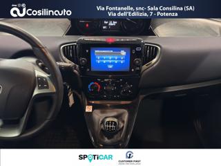 LANCIA Ypsilon usata, con Park Distance Control