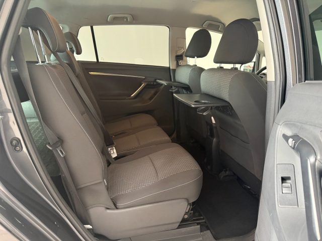 TOYOTA Verso usata 22