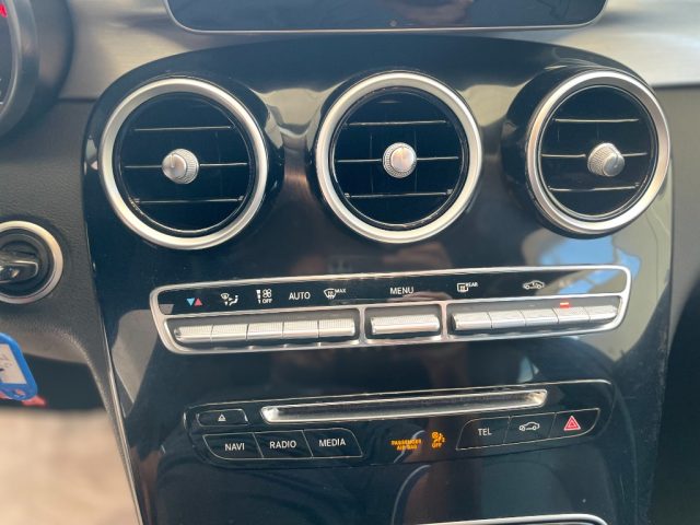 MERCEDES-BENZ C 180 usata, con Leve al volante