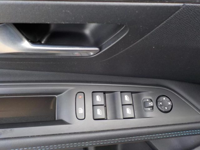 PEUGEOT 3008 usata, con MP3