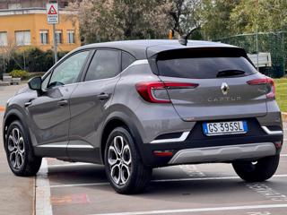RENAULT Captur usata, con Autoradio