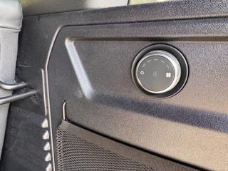 LAND ROVER Defender usata, con Interni in pelle