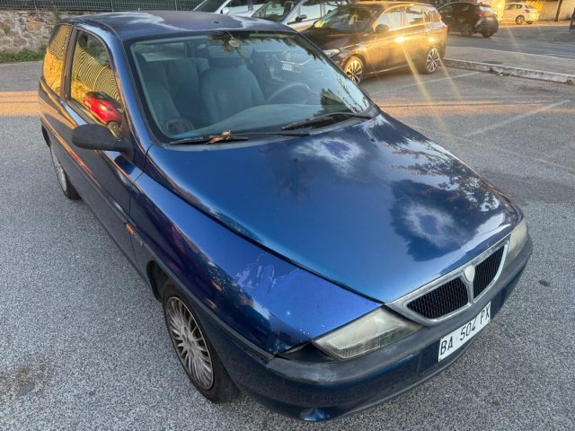 LANCIA Y usata, con Fendinebbia