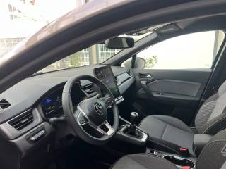 RENAULT Captur usata, con Bracciolo