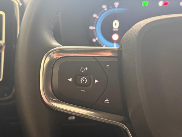 VOLVO XC40 usata, con Autoradio digitale