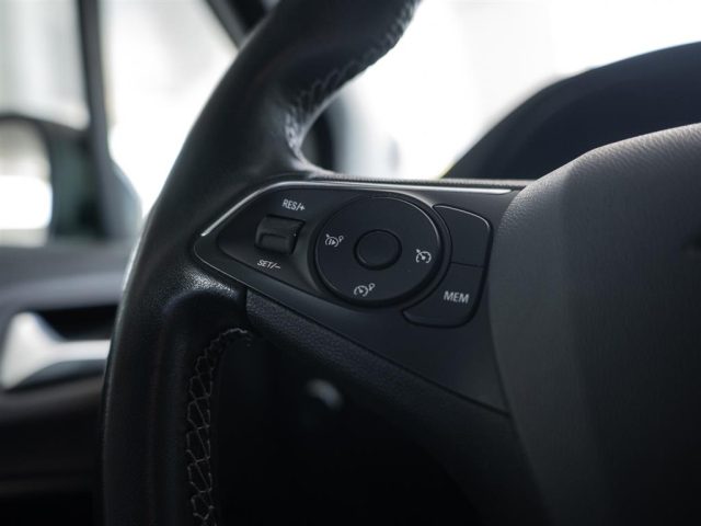 OPEL Crossland X usata, con Luci diurne LED