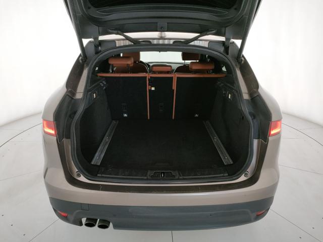 JAGUAR F-Pace usata, con Autoradio digitale