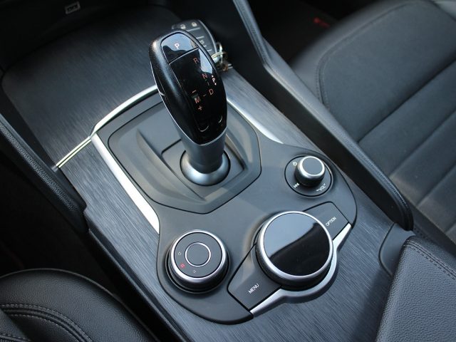 ALFA ROMEO Giulia usata, con Controllo elettronico della corsia