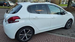 PEUGEOT 208 usata, con Boardcomputer