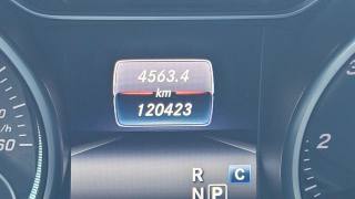 MERCEDES-BENZ CLA 220 usata, con Controllo automatico clima
