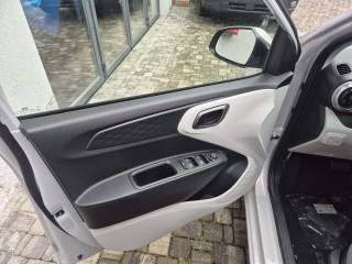 HYUNDAI i10 usata, con Autoradio