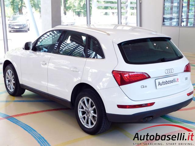 AUDI Q5 usata, con Sensori di parcheggio posteriori