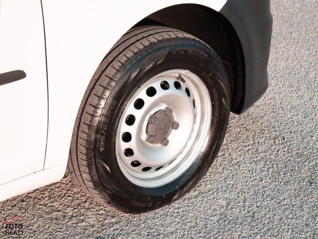 VOLKSWAGEN Caddy usata 23