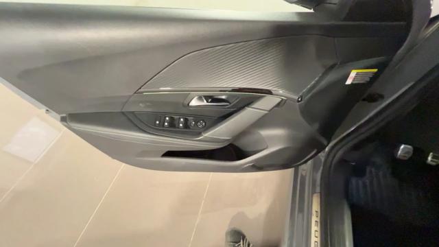 PEUGEOT 208 usata, con Cerchi in lega