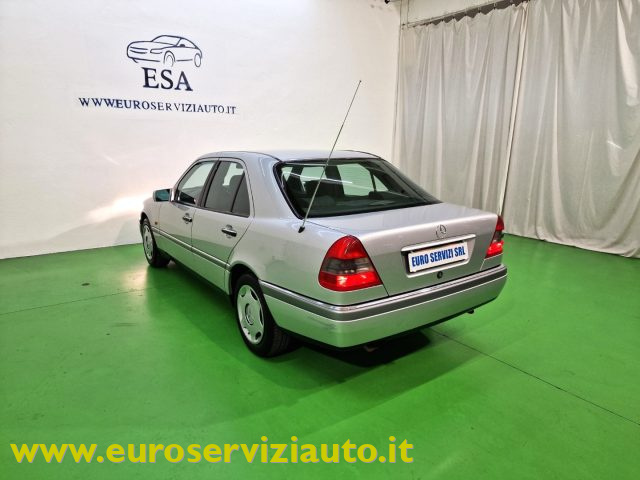 MERCEDES-BENZ C 180 usata, con Cerchioni in acciaio