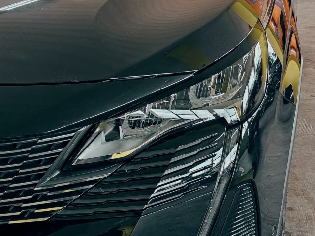 PEUGEOT 5008 usata, con Regolazione elettrica sedili