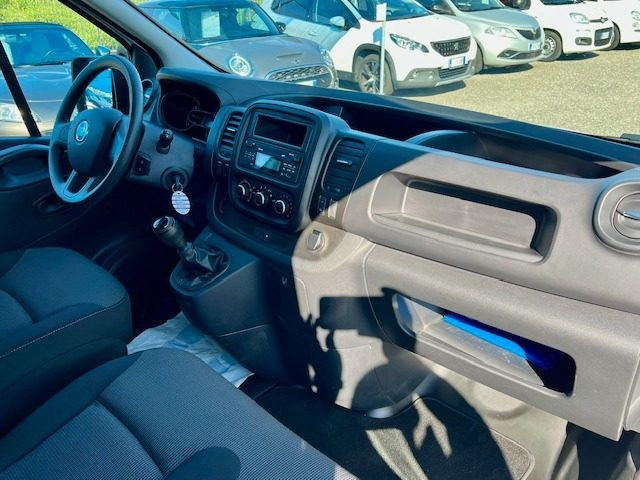 RENAULT Trafic usata, con Specchietti laterali elettrici