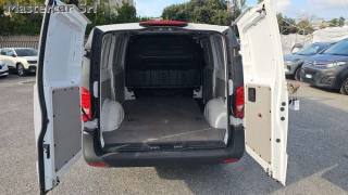 MERCEDES-BENZ Vito usata, con Alzacristalli elettrici