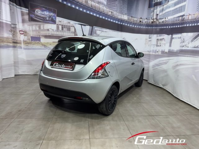 LANCIA Ypsilon usata, con Controllo trazione