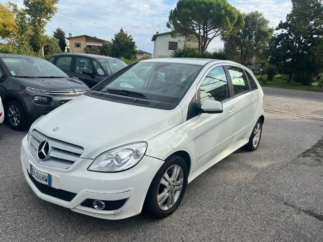 MERCEDES-BENZ B 180 usata, con Alzacristalli elettrici