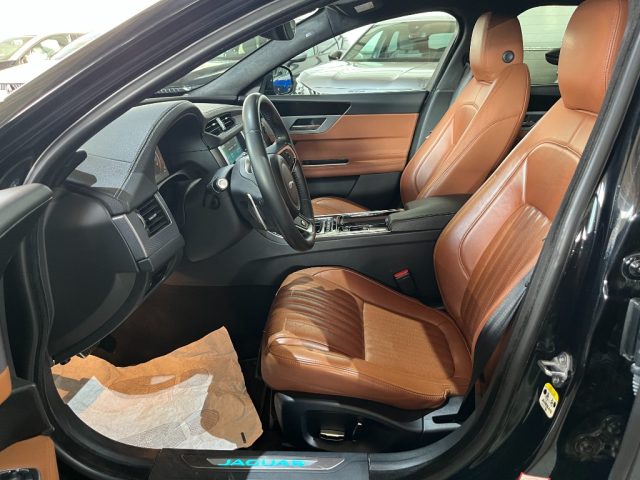 JAGUAR XF usata, con Autoradio