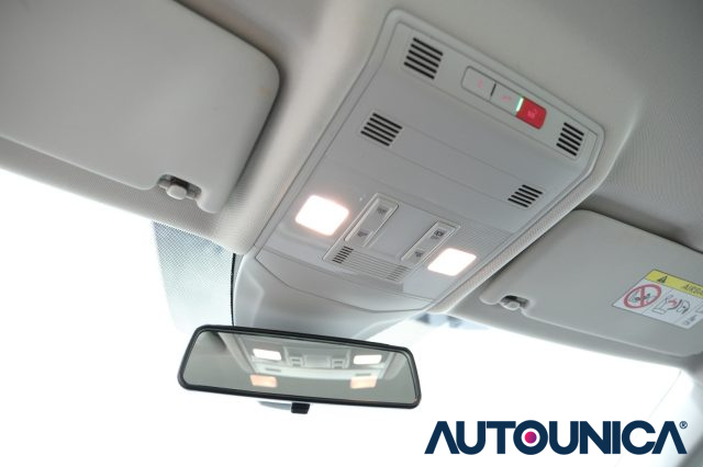 VOLKSWAGEN T-Cross usata, con Sensori di parcheggio posteriori